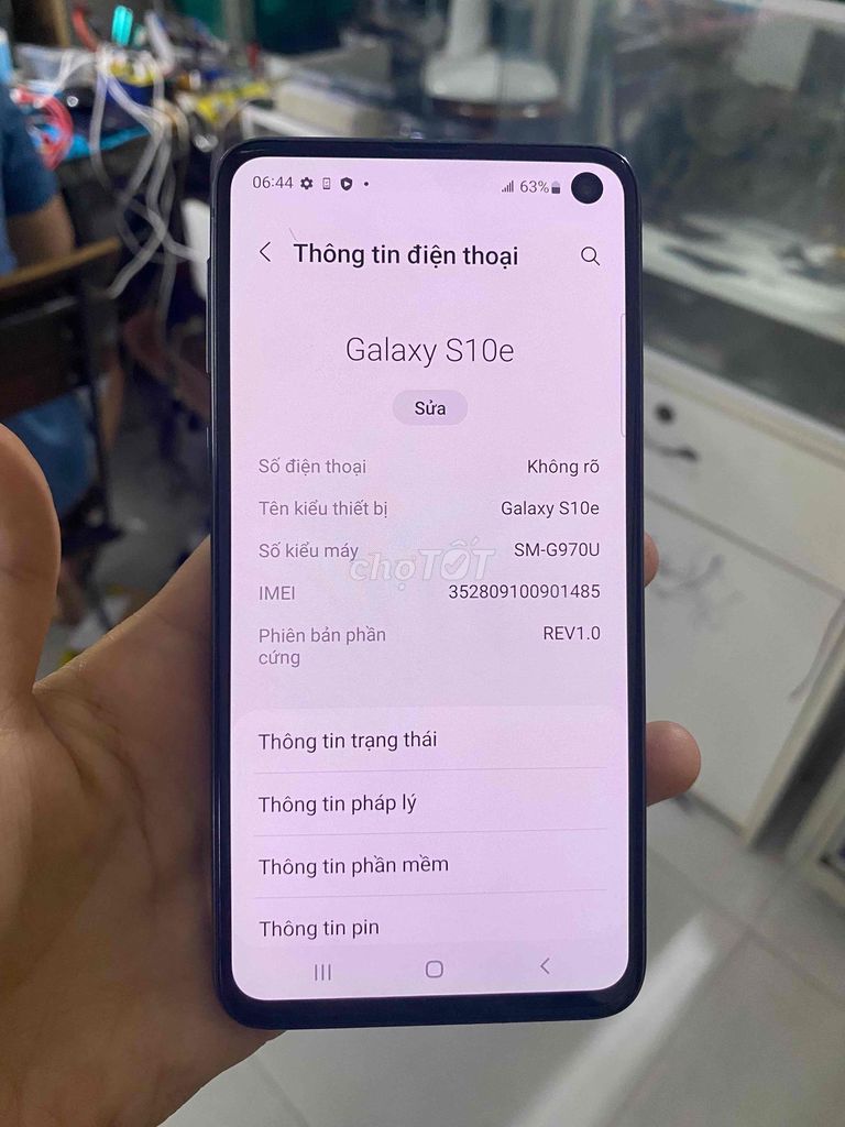 Samsung Galaxy S10e 128GB Đen Mỹ Đã sử dụng. Mua bán Điện thoại tại Quận Tân Phú Tp Hồ Chí Minh được đăng bởi Minh Khang Sài gòn MoBILE hình 1