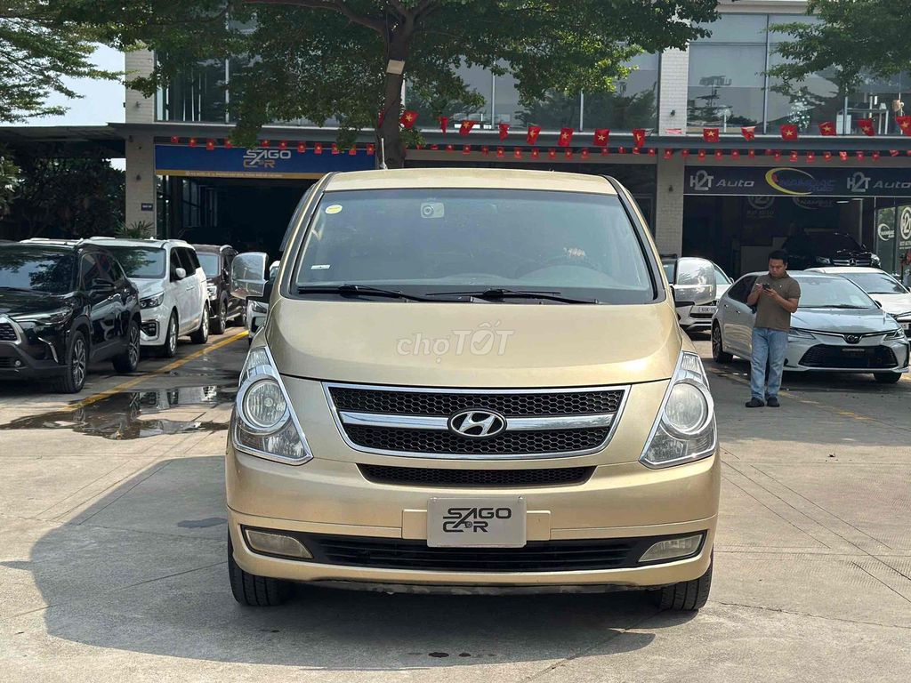 Hyundai Starex 2011 Песочный