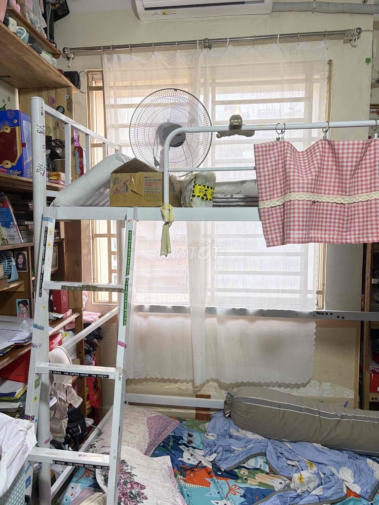 Giường tầng kim loại 1m2x2m Trắng. Mua bán Giường, chăn ga gối nệm tại Quận 10 Tp Hồ Chí Minh được đăng bởi Nhi Nguyễn hình 1