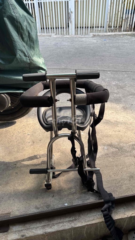 Ghế ngồi trẻ em Xe điện Đen. Mua bán Mẹ và bé tại Quận 8 Tp Hồ Chí Minh được đăng bởi vyvy decor hình 1