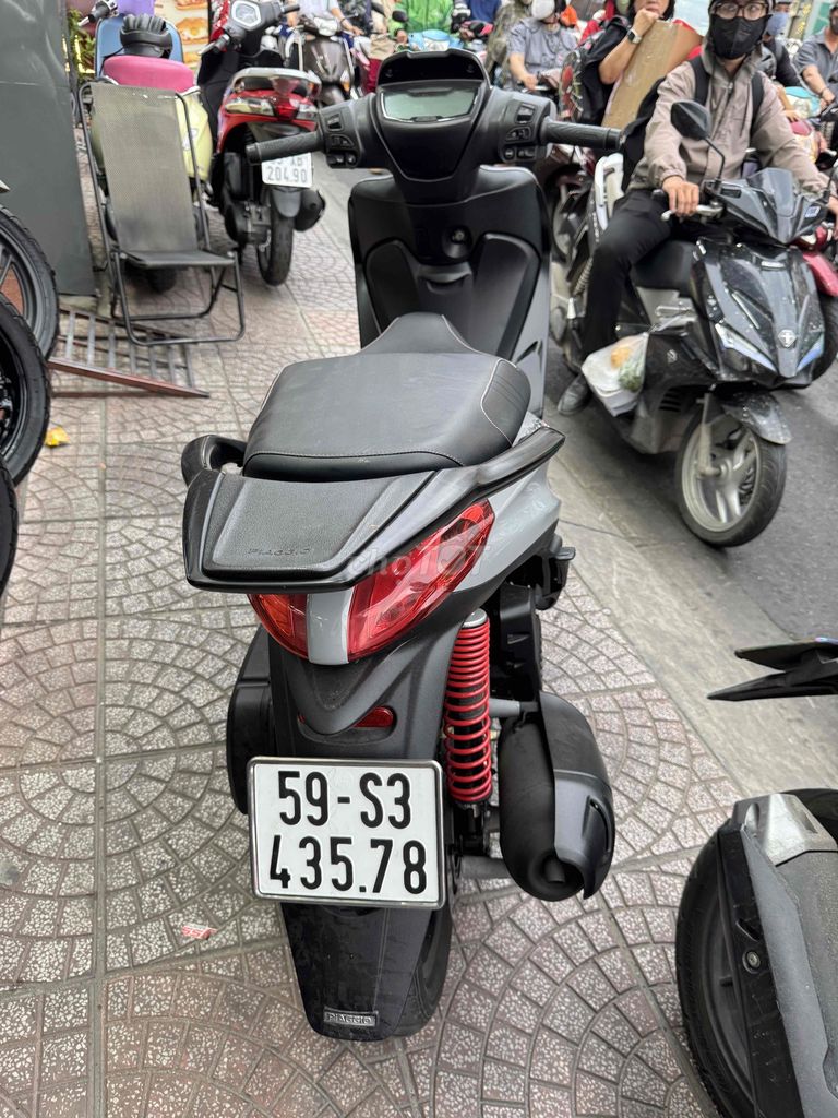 Piaggio Medley 125 ABS 2020 Xám 26.000km. Mua bán Xe máy tại Quận Phú Nhuận Tp Hồ Chí Minh được đăng bởi Motor Thanh Tùng hình 2