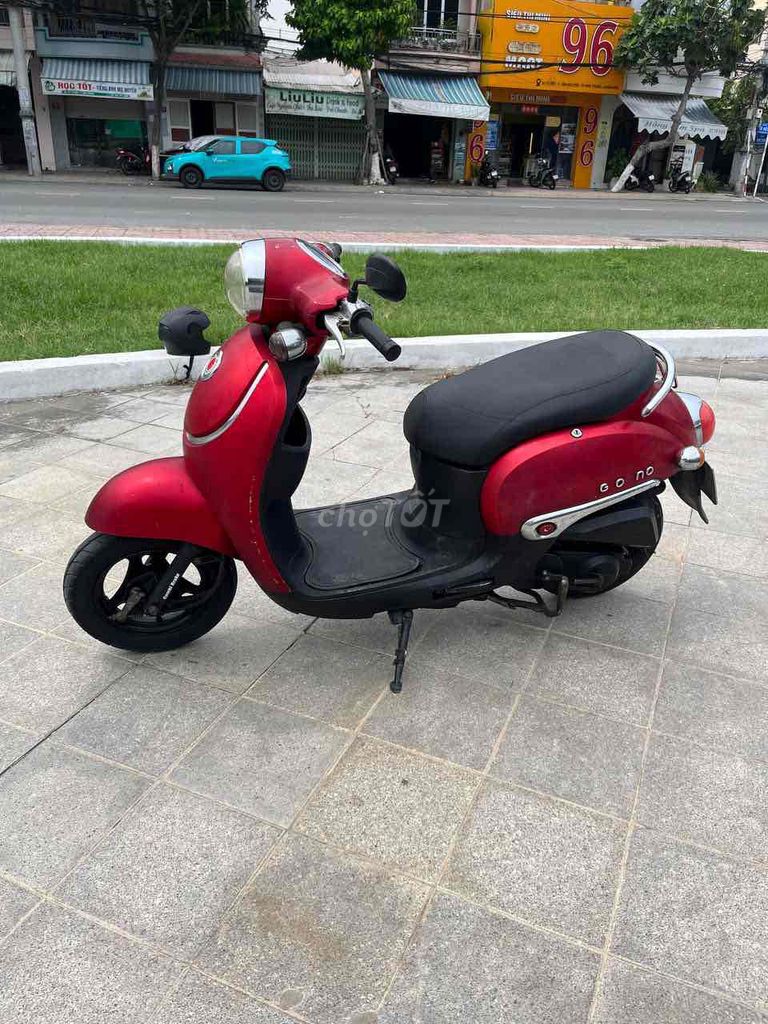 Ретро скутер 50cc автомат 2018 красный 9800 км