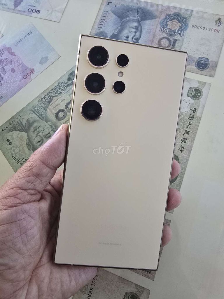 Samsung S24 Ultra 5G 256G SSVN Vàng. Mua bán Điện thoại tại Thành phố Buôn Ma Thuột Đắk Lắk được đăng bởi Lê Nguyễn SmartPhones hình 1