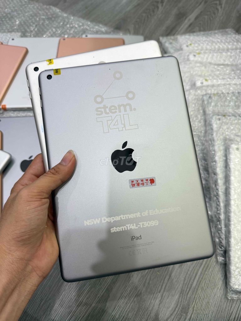 iPad Gen 6-32Gb Xem Youtube - Time Mobile. Mua bán Máy tính bảng tại Thành phố Qui Nhơn Bình Định được đăng bởi Kiệt Đinh Time Mobile  hình 2