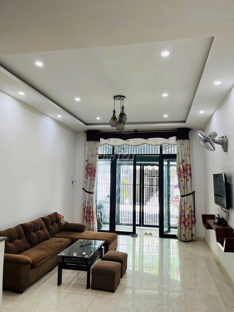 Аренда · 3 комн. · 90 м² · Quận Hải Châu, ул. Vũ Trọng Phụng