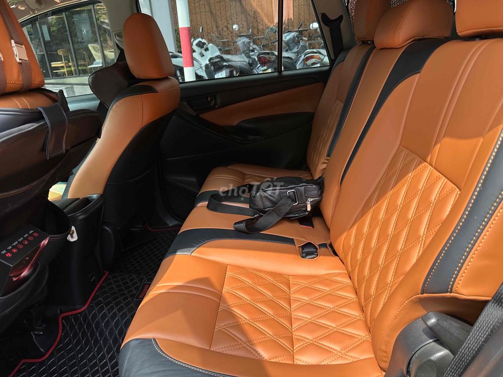 Toyota Innova E 2021 Số sàn 7c màu đồng ánh kim. Mua bán Ô tô tại Quận Bình Thạnh Tp Hồ Chí Minh được đăng bởi phuongneo hình 7