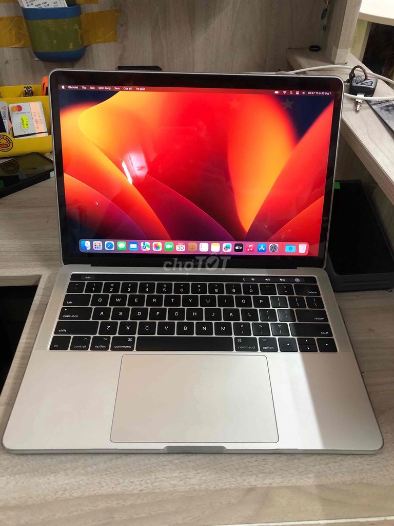 MacBook Pro 2020 8GB/256GB Trắng cần bán lại. Mua bán Laptop tại Quận 7 Tp Hồ Chí Minh được đăng bởi lê nhật tân hình 1
