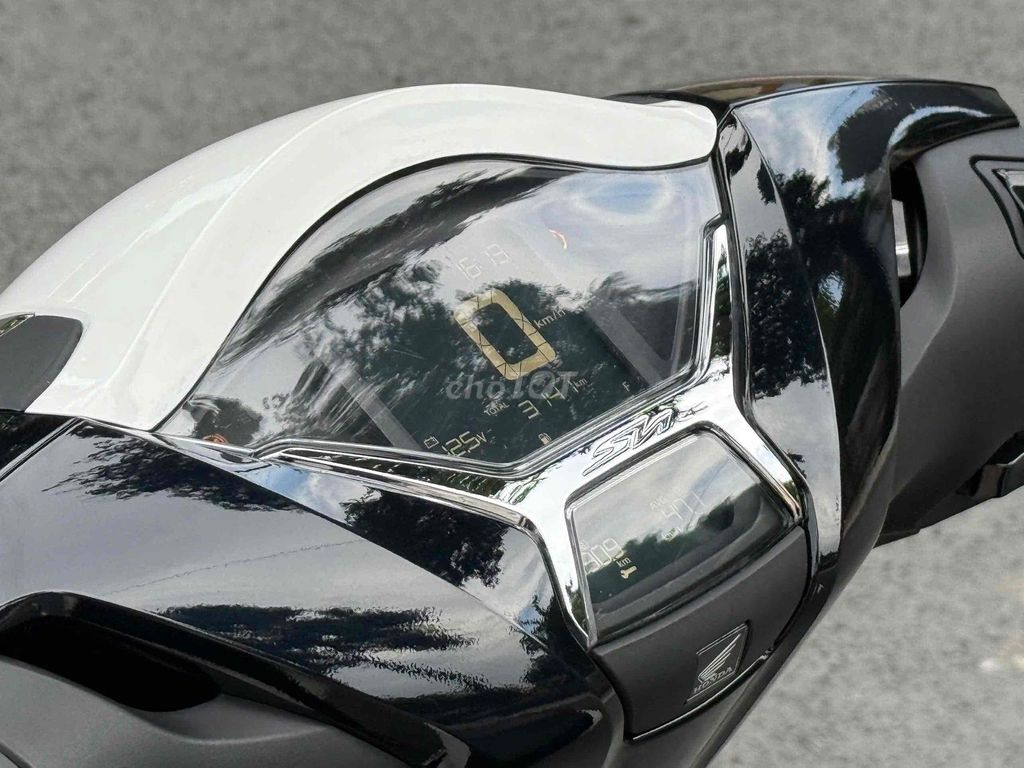 SH 160i ABS 2024 LƯỚT TRẮNG ĐEN. Mua bán Xe máy tại Thành phố Thủ Đức Tp Hồ Chí Minh được đăng bởi Vũ Vũ hình 2