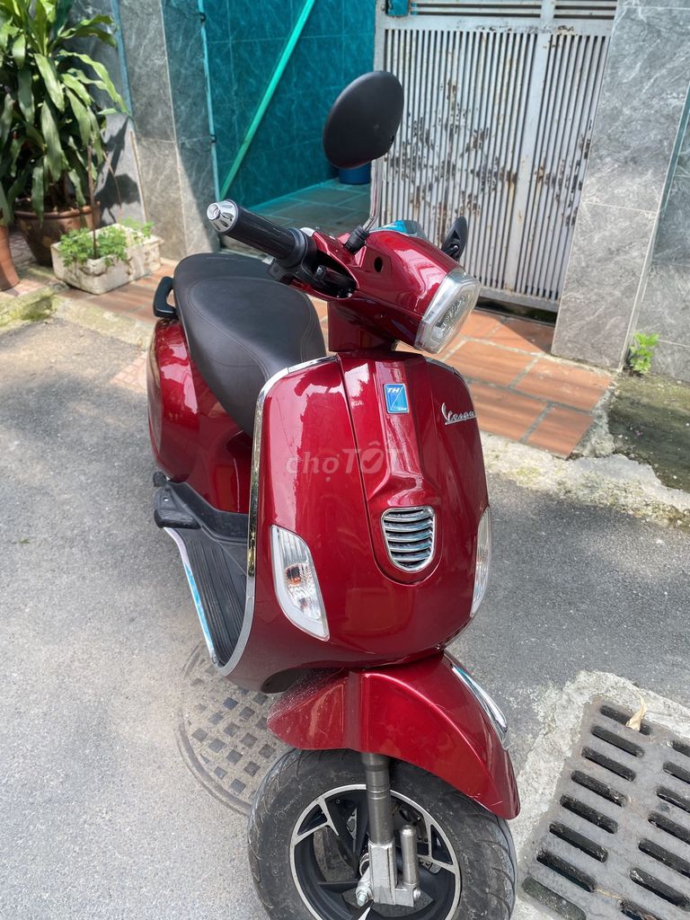 Xe Máy Điện Vespa Đỏ Đô 50cc. Mua bán Xe điện tại Quận Thanh Xuân Hà Nội được đăng bởi Lê Thị Nga hình 3