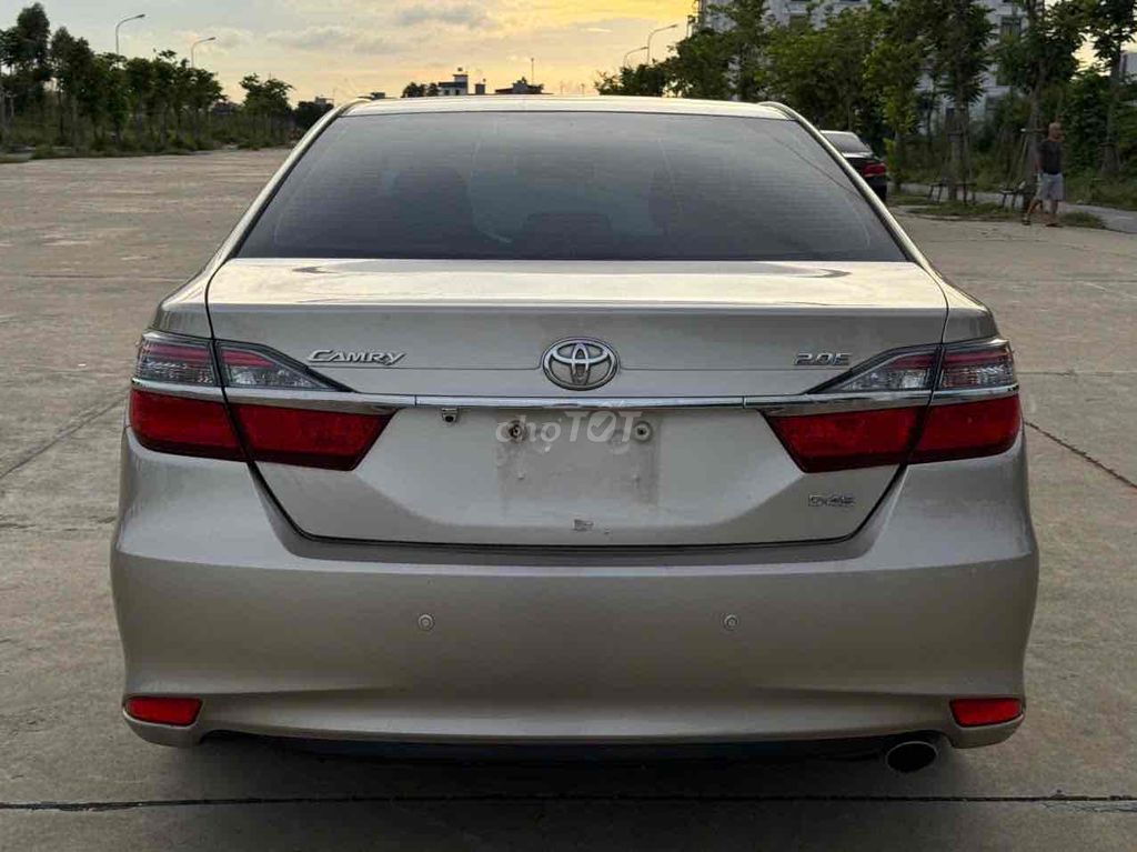 Toyota Camry Sedan 2018 Màu Vàng. Mua bán Ô tô tại Thành phố Hải Dương Hải Dương được đăng bởi Vũ Quyền hình 2