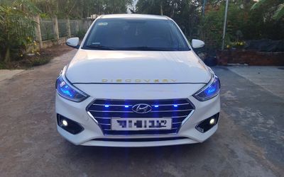Hyundai Accent 2019 Số sàn Trắng