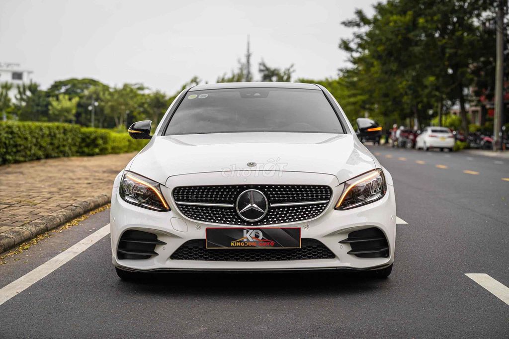 C300_AMG Sx 2021 màu trắng cá nhân 1 chủ siêu lướt. Mua bán Ô tô tại Quận 7 Tp Hồ Chí Minh được đăng bởi Dương Phương hình 1