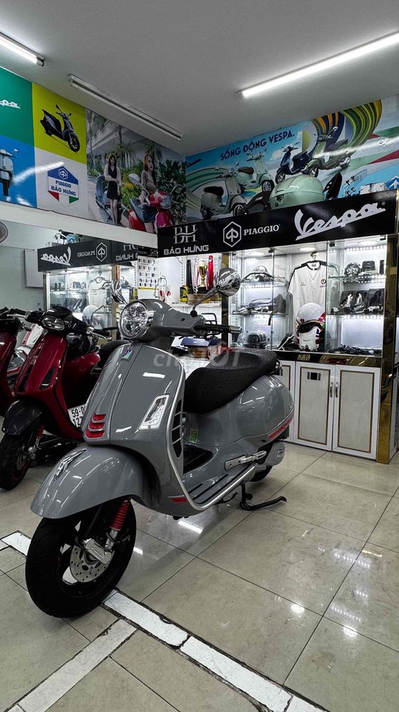 Vespa Gts xám si măng 2022 ngay chủ xe siêu đẹp. Mua bán Xe máy tại Quận Phú Nhuận Tp Hồ Chí Minh được đăng bởi VESPA  PIAGGIO BẢO HƯNG Vespa cũ trả góp  hình 7
