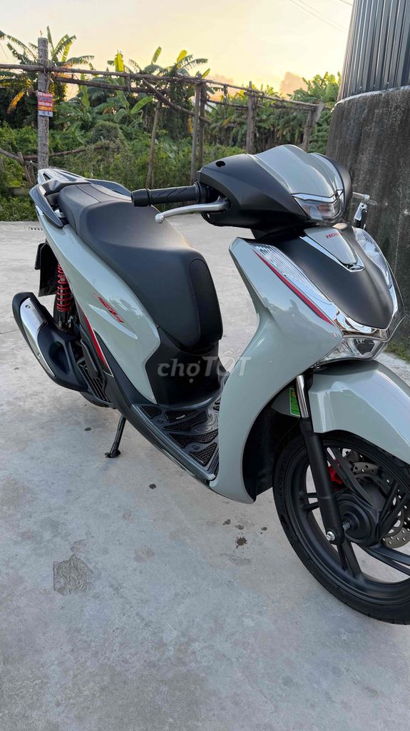 Honda SH 125 ABS 2025 Серый, пробег несколько тысяч км