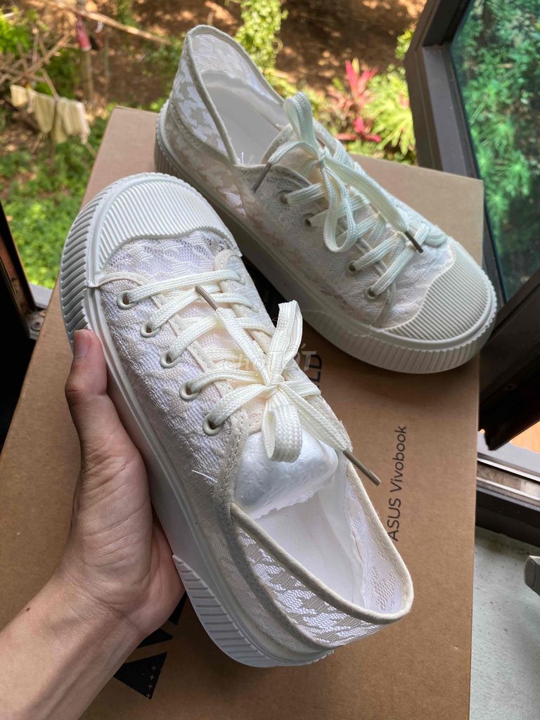 Giày thể thao nữ ren Trắng kem size 38. Mua bán Giày dép tại Huyện Việt Yên Bắc Giang được đăng bởi Đào Thanh Xuân  hình 1