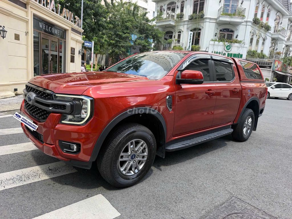 Ford Ranger XLS AT 2024 Красный 51.500 км Кожаный салон