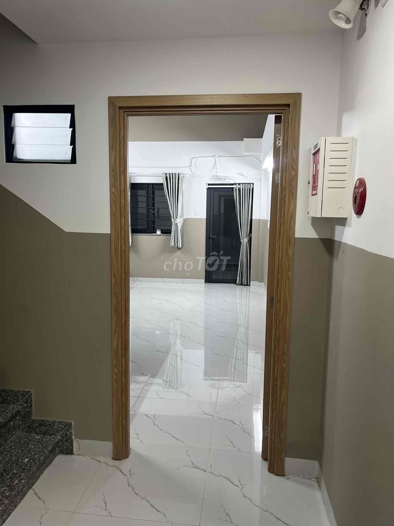 Phòng trọ dưới trệt 25m2, sân riêng 12m2, giá 5,5 triệu/tháng