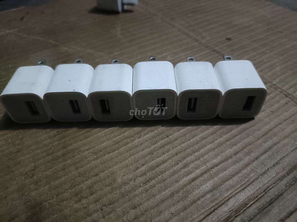 Củ sạc iPhone Trắng. Mua bán Phụ kiện (Màn hình, Chuột...) tại Huyện Củ Chi Tp Hồ Chí Minh được đăng bởi Minh Ngọc hình 1