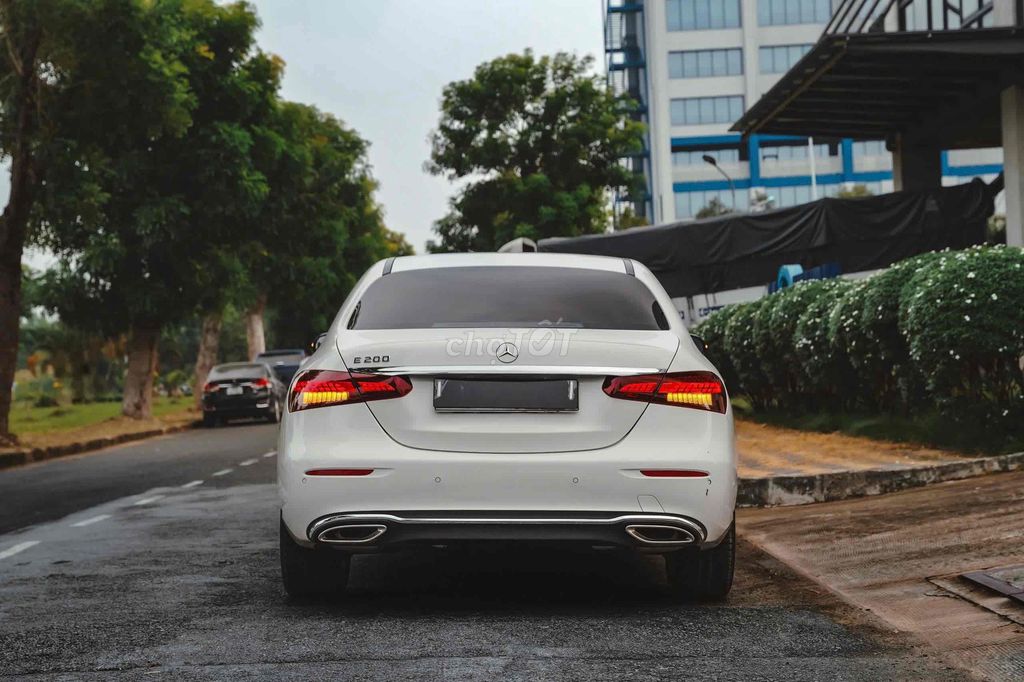 Mercedes Benz E Class 2023 - 6999 km cực đẹp. Mua bán Ô tô tại Quận 7 Tp Hồ Chí Minh được đăng bởi Hoàng Anh Tuấn hình 4