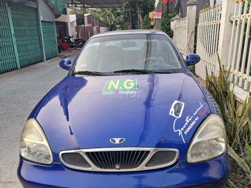 Daewoo Nubira 2001 màu xanh dương