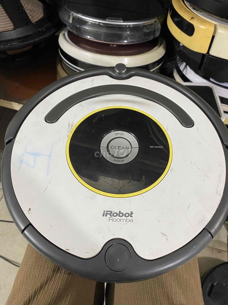 Thanh lí robot hút bụi iRobot trắng đẹp