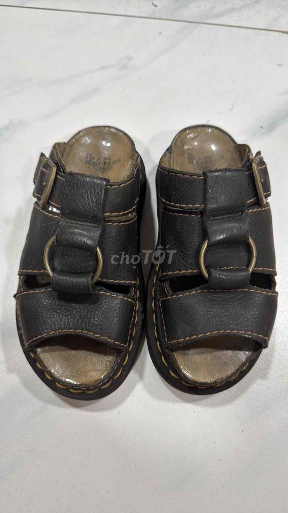 Dép Dr. Martens da bò Đen 36-37. Mua bán Giày dép tại Quận 5 Tp Hồ Chí Minh được đăng bởi Nghiêm Gia Chi hình 1