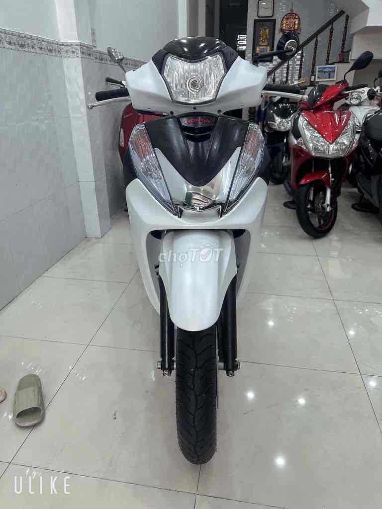 SH300i ABS 🇮🇹 Xe Nhập Sản xuất 2015 - Đăng ký 2016. Mua bán Xe máy tại Quận Ninh Kiều Cần Thơ được đăng bởi CH XE MÁY 7 THÀNH hình 1