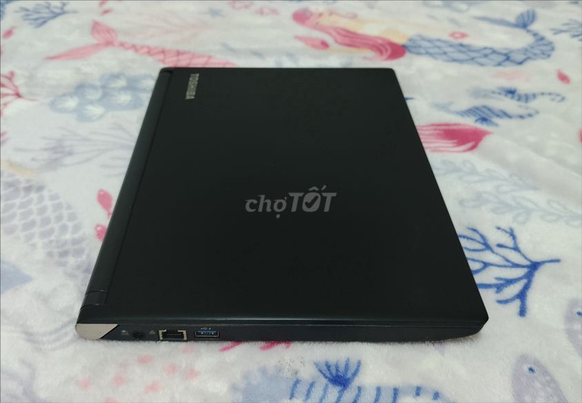 Toshiba Por i5-7200 Ram 8G, SSD, Siêu mỏng nhẹ 1kg