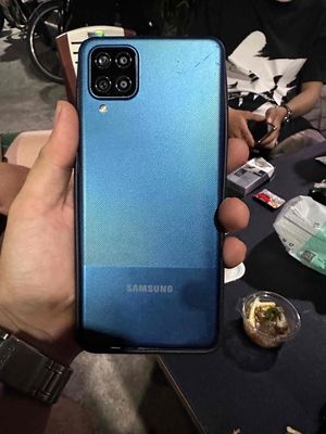 Samsung A12 nứt màn hình như hình không ảnh hưởng. Mua bán Điện thoại tại Quận 4 Tp Hồ Chí Minh được đăng bởi Nguyễn Phúc