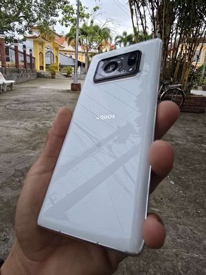 Điện thoại Sharp 128GB trắng. Mua bán Điện thoại tại Quận Cái Răng Cần Thơ được đăng bởi Đào Hoàng Thiên Gia Phước