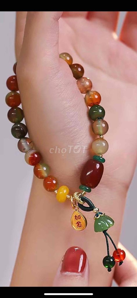 vòng đá đủ màu may mắn