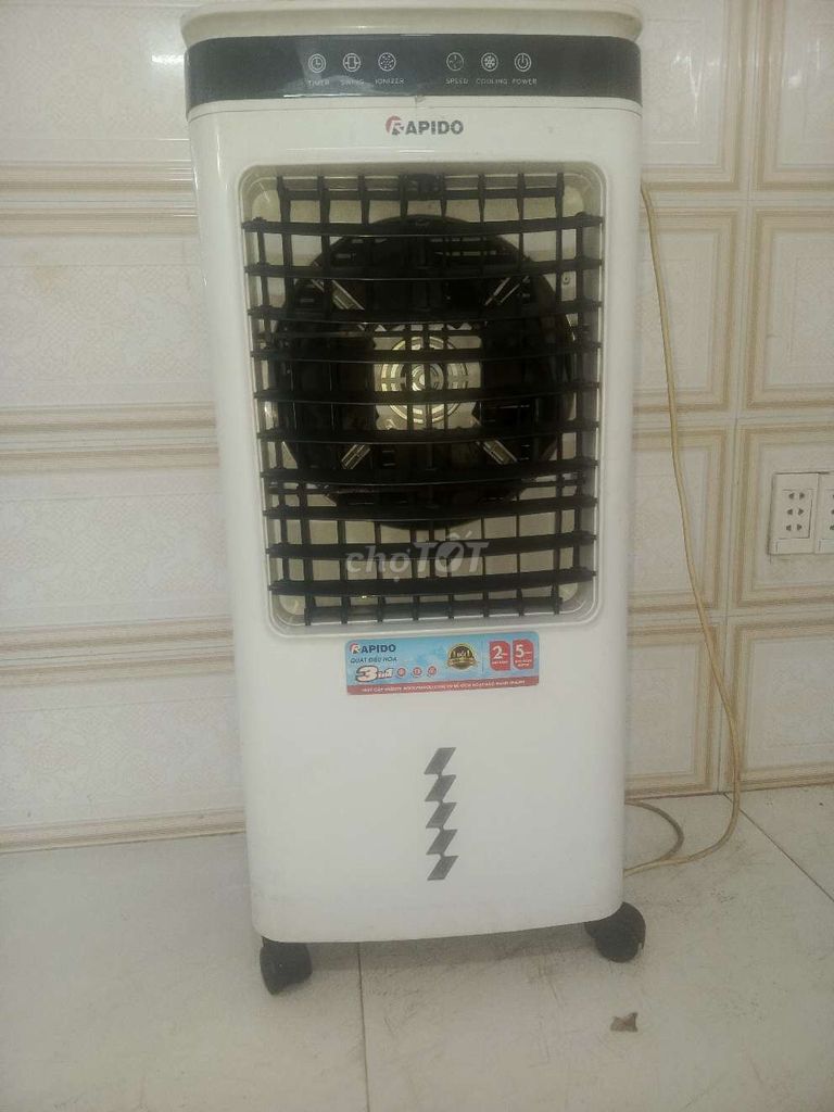 Quạt hơi nước Apido Trắng Không hoạt động. Mua bán Quạt tại Quận 4 Tp Hồ Chí Minh được đăng bởi lân hình 1