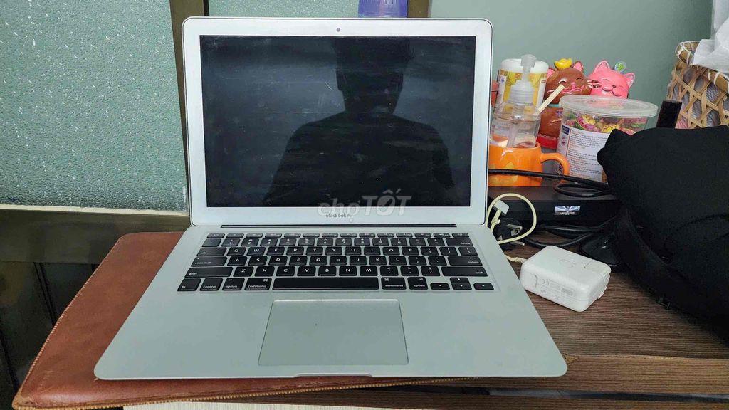 Laptop MacBook Air 2015 ít sử dụng cần ra đi 256GB