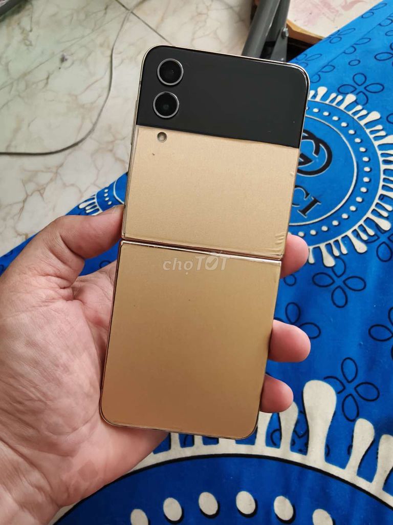 Samsung Z Flip 4 512GB Vàng. Mua bán Điện thoại tại Quận 4 Tp Hồ Chí Minh được đăng bởi Luân Liên hình 1