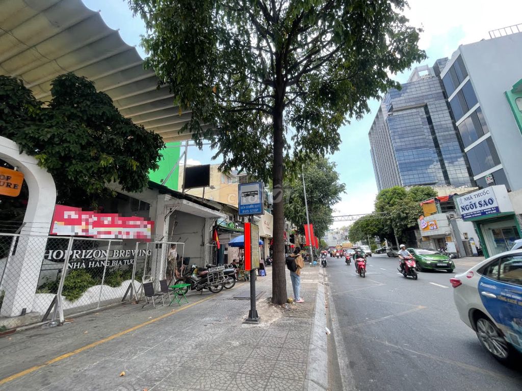Cho thuê MT Đ. Võ Thị Sáu, P. Tân Định, Quận 1 – Ngang LỚN 16x15m.