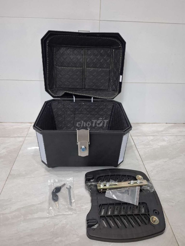 Thùng nhựa 36lít và kèm điện thoại chống rung. Mua bán Phụ tùng xe tại Thành phố Thủ Đức Tp Hồ Chí Minh được đăng bởi Hoàng hình 3