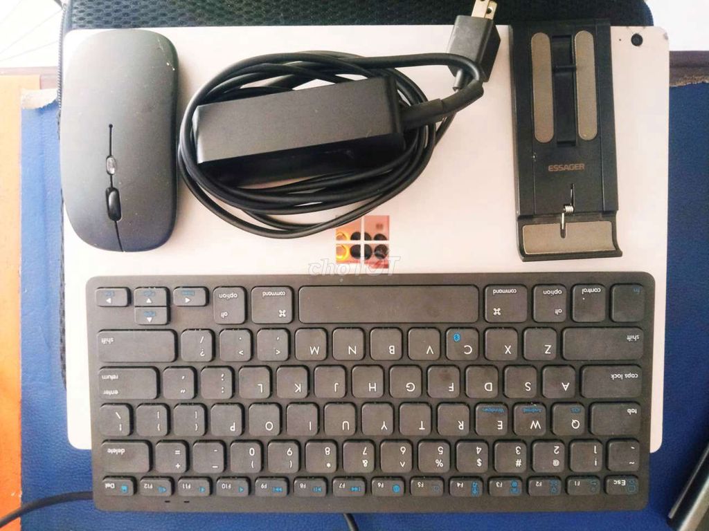 Microsoft Surface Book 2 i5-7300U 8GB/119GB. Mua bán Laptop tại Huyện Bình Chánh Tp Hồ Chí Minh được đăng bởi Sky hình 1
