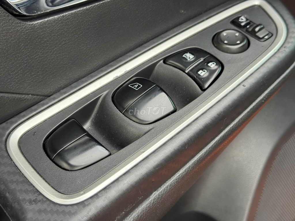 Nissan AlmeraVL 1.0Turno  Cao cấp bên bỉ tiết kiệm. Mua bán Ô tô tại Quận Thanh Xuân Hà Nội được đăng bởi Vạn Phát  Auto hình 8