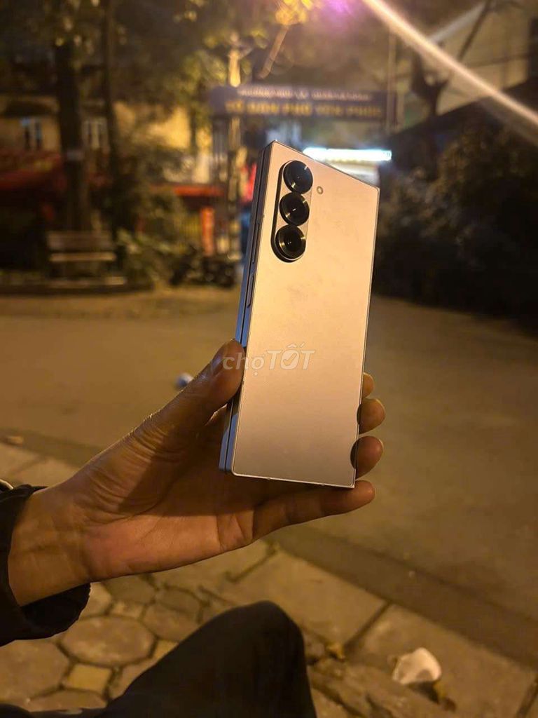 Samsung Galaxy Z Fold 6 256GB Bạc. Mua bán Điện thoại tại Quận Hà Đông Hà Nội được đăng bởi Đại Tống hình 1