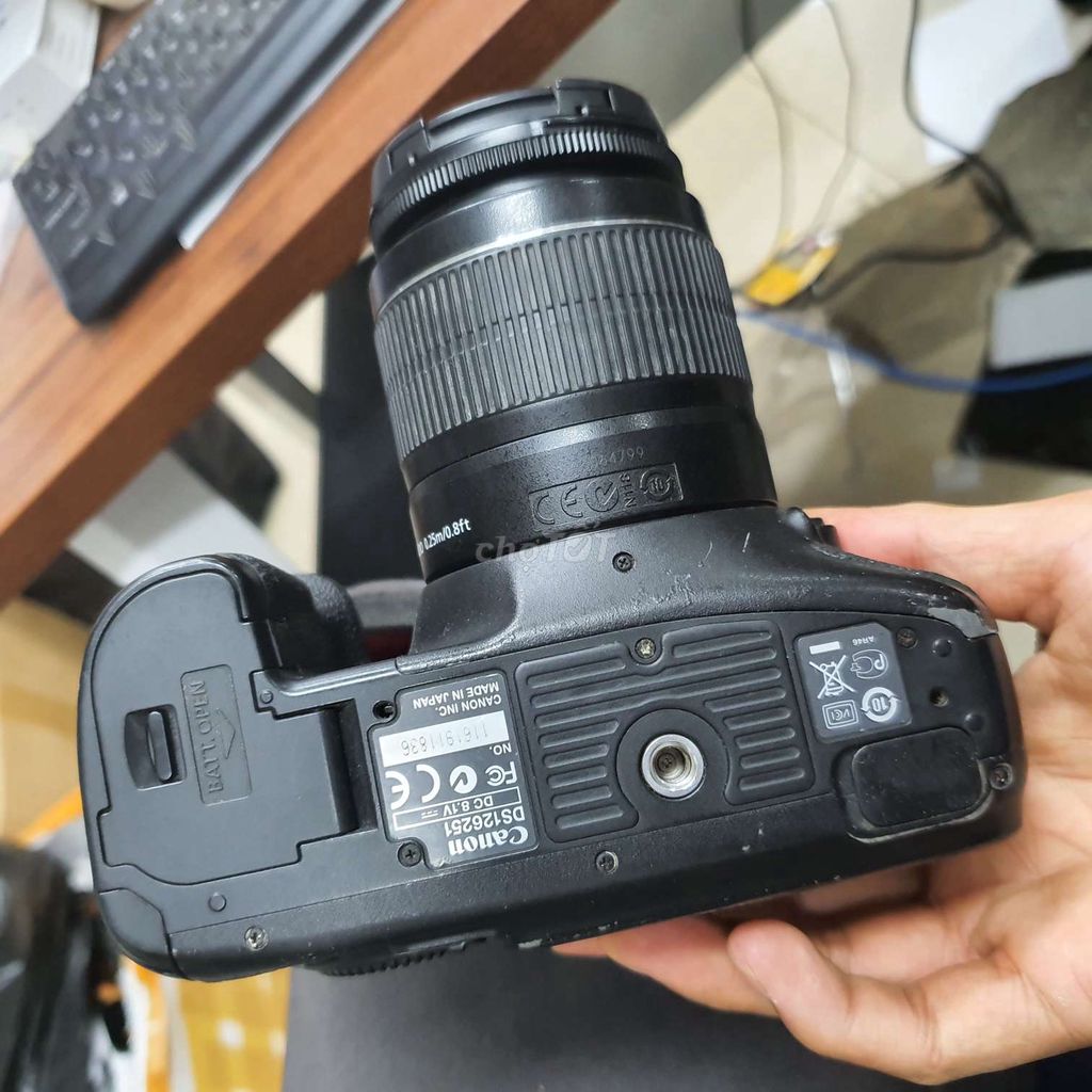 EOS 7D thanh lý cầm đồ ít dùng.