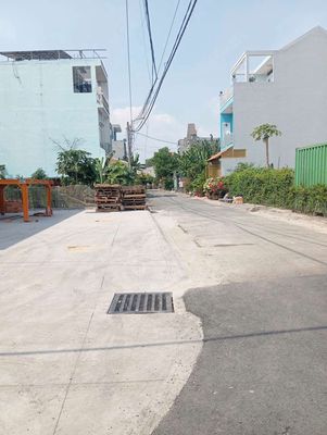 chủ gửi bán lô đất tâm huyết đường thới tam thôn 6. ngay công ty benzo