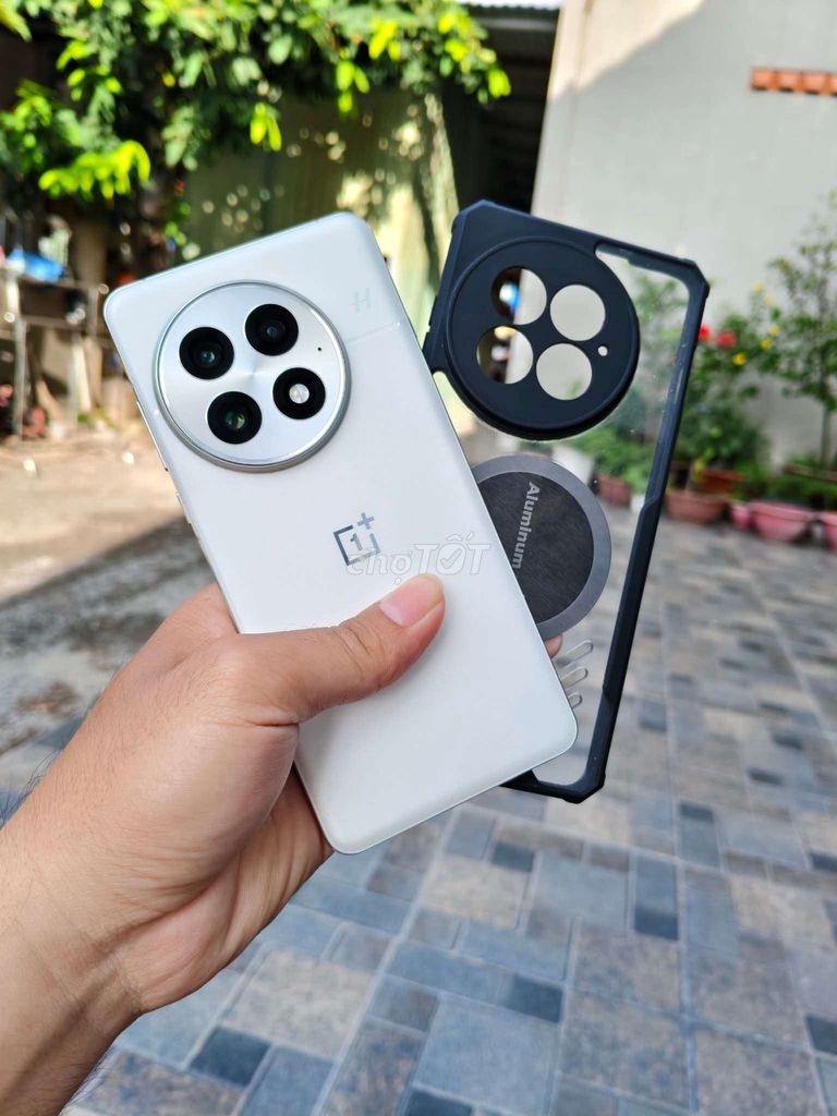 Oneplus 12 12/256 pin 99% ngoại hình như ảnh. Mua bán Điện thoại tại Quận Ninh Kiều Cần Thơ được đăng bởi Yantee Vicky Gaming Music hình 1
