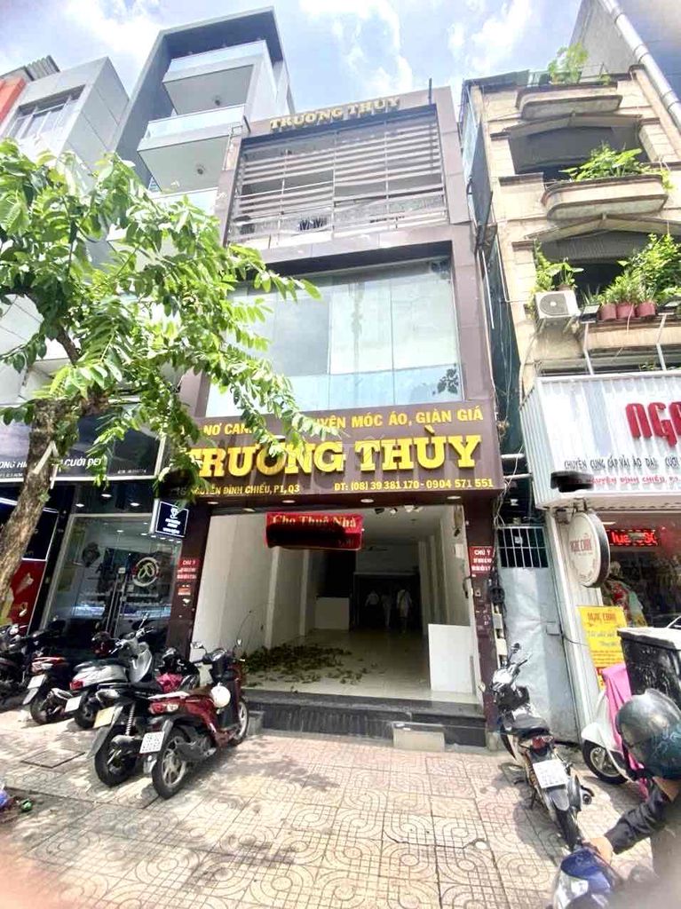 CHO THUÊ MT NGUYỄN ĐÌNH CHIỂU QUẬN 3 DT 5,5x16m nở hậu 5,5m 2 lầu