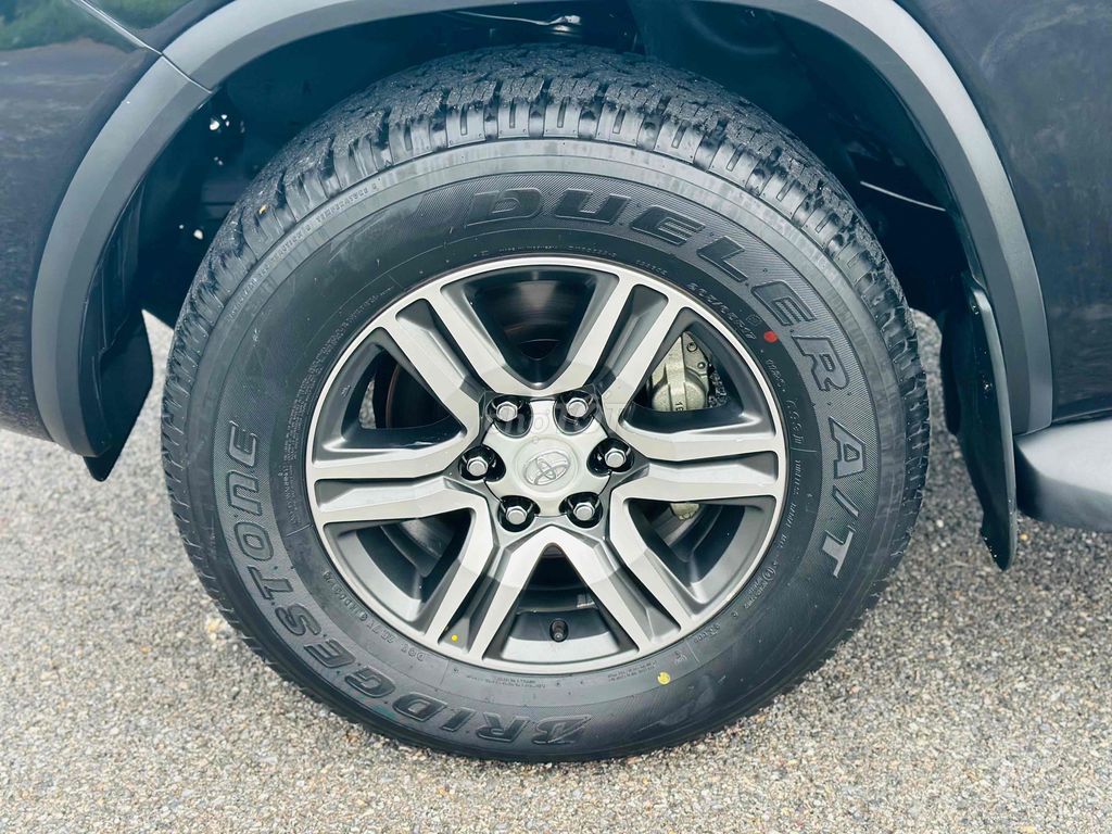 Toyota Fortuner 2017 2.7V 4x2 AT. Mua bán Ô tô tại Huyện Sóc Sơn Hà Nội được đăng bởi AUTO VĨNH CƯỜNG hình 5