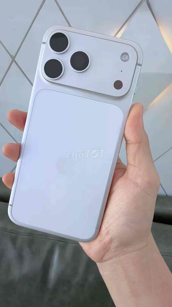 Apple iPhone 17 Pro Max 256GB Trắng Còn bảo hành. Mua bán Điện thoại tại Thành phố Huế Thừa Thiên Huế được đăng bởi Ifan Store 292 PhanChuTrinh hình 1