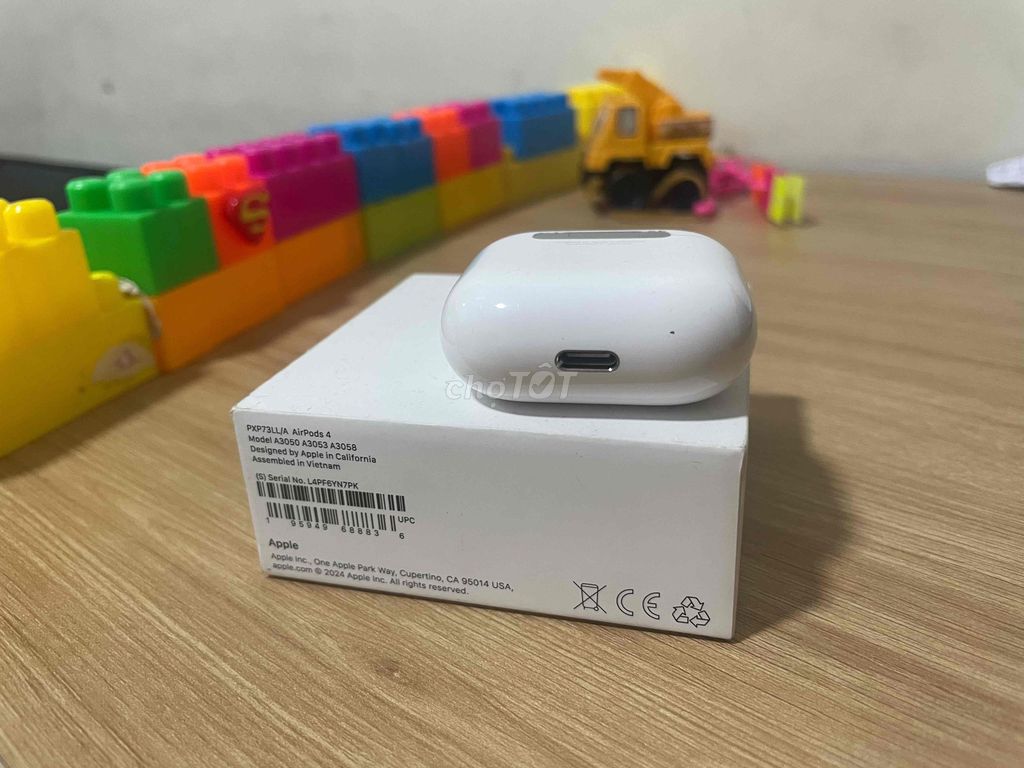 Apple AirPods 4 Trắng Tai nghe không dây. Mua bán Tivi, Âm thanh tại Thành phố Dĩ An Bình Dương được đăng bởi Hải Đăng hình 1