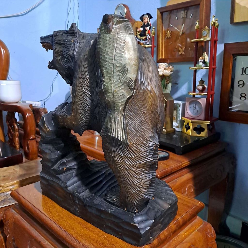 Tượng gấu gỗ