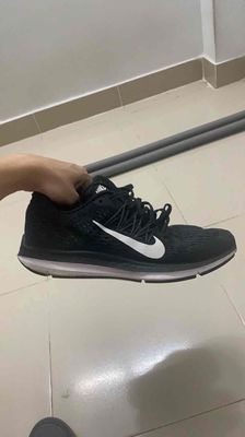 Giày Nike Zoom size 40 chính hãng