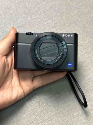 Sony DSC-RX100 Mark IV (RX100M4)