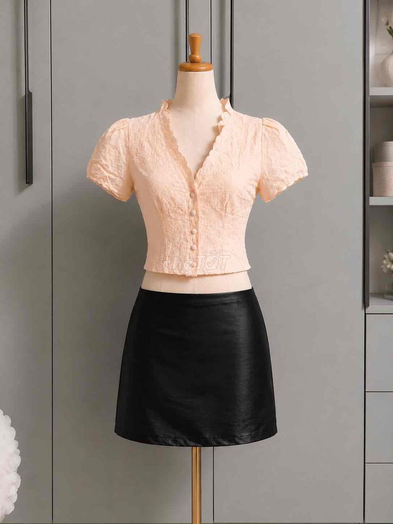 Áo chân váy Nữ Hồng Đen Size S M. Mua bán Quần áo tại Huyện Đức Hòa Long An được đăng bởi Trần Hương  hình 1